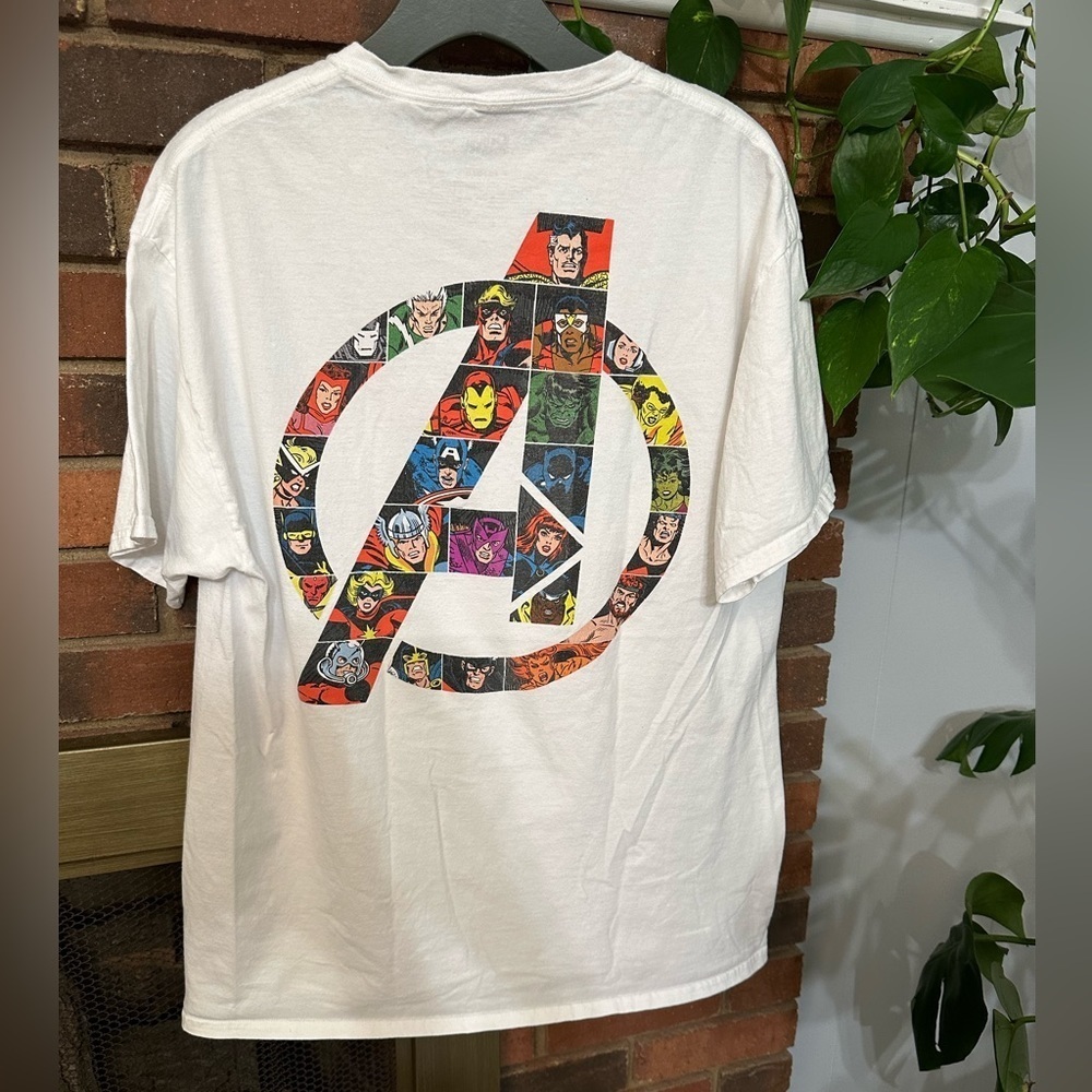 🖤Marvel vintage size Large with excellent condition.